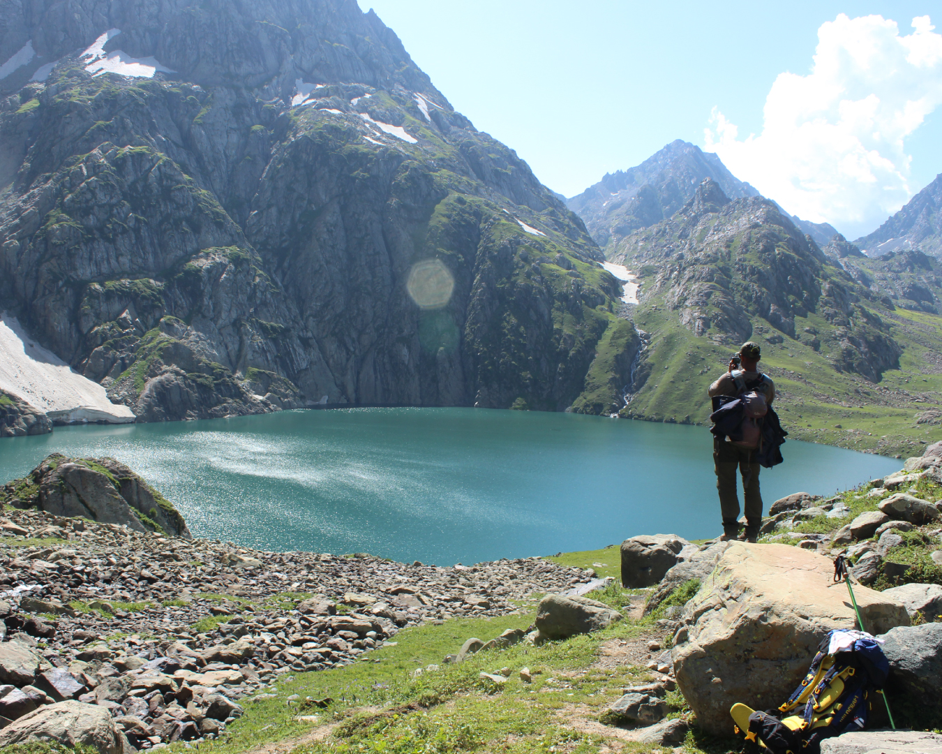 kashmir lake travel