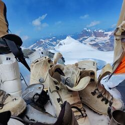 Snow Trekking Shoes in India: What Actually Works on the Himalayan Trails