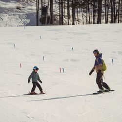 Gulmarg vs Auli: Where to Learn Skiing in India  (An Honest Guide for 2025)
