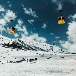 Skiing in Kashmir: A No-Nonsense Guide to the Gulmarg Skiing Scene