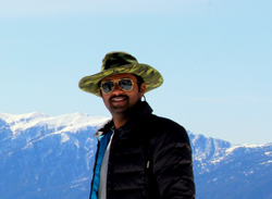 Brave survival of 7 students on the Chandrakhani Pass