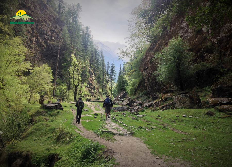 A Trek to Ruinsara Tal - The twin brother of Har ki Dun