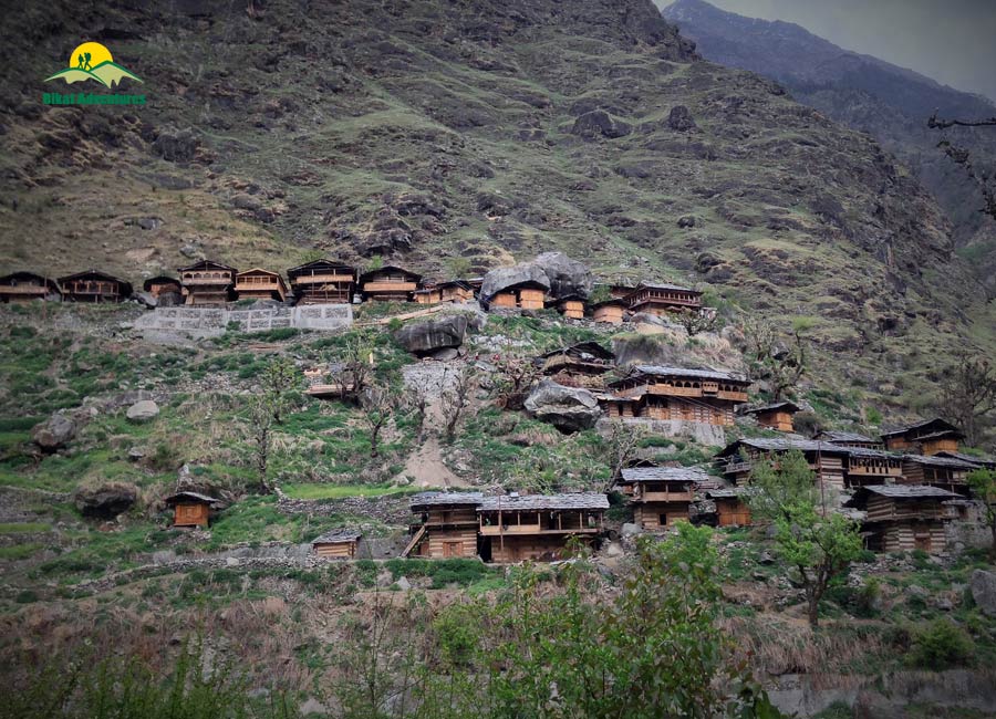 A Trek to Ruinsara Tal - The twin brother of Har ki Dun