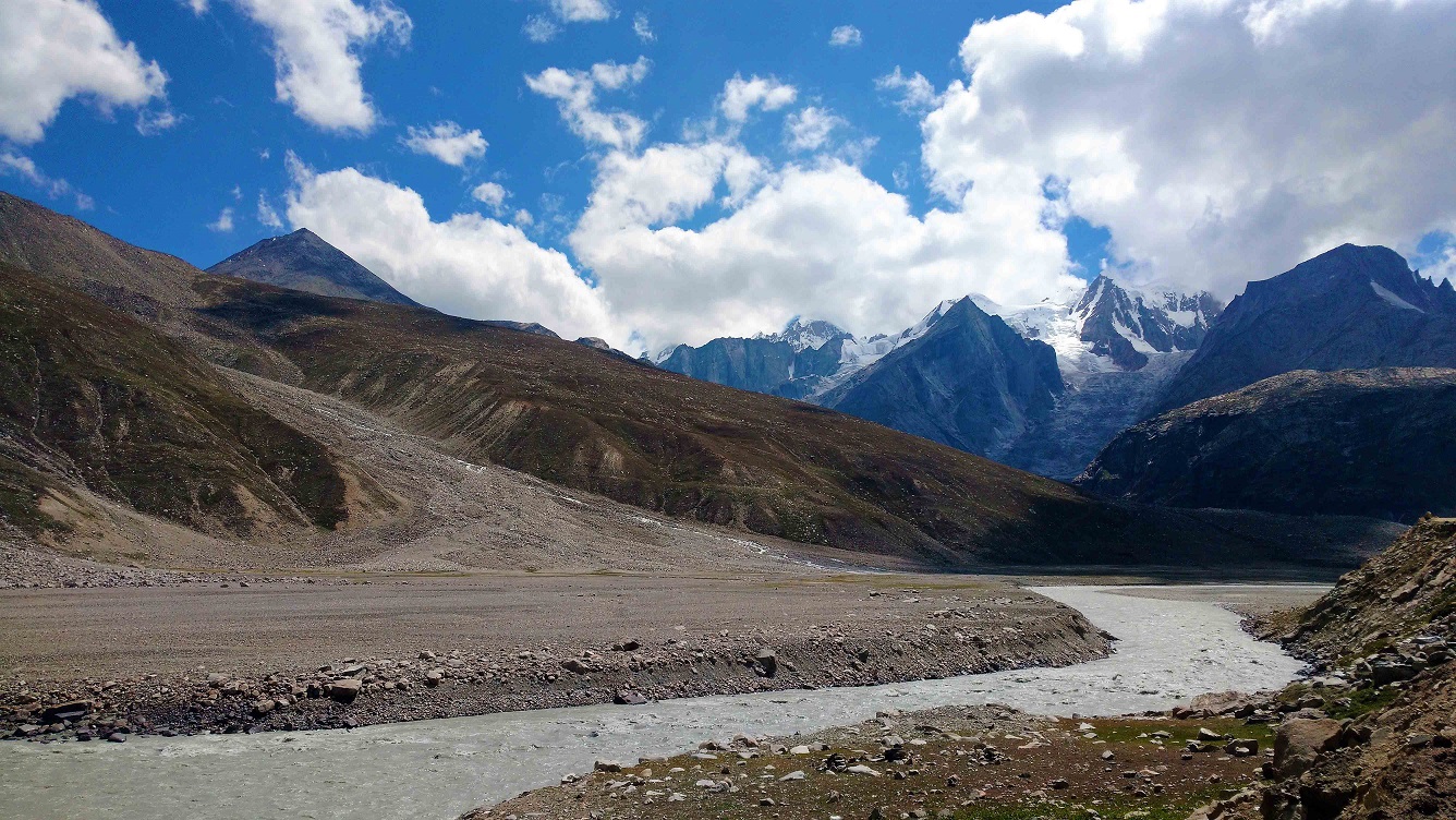 Hampta Pass - connecting the two heavens !