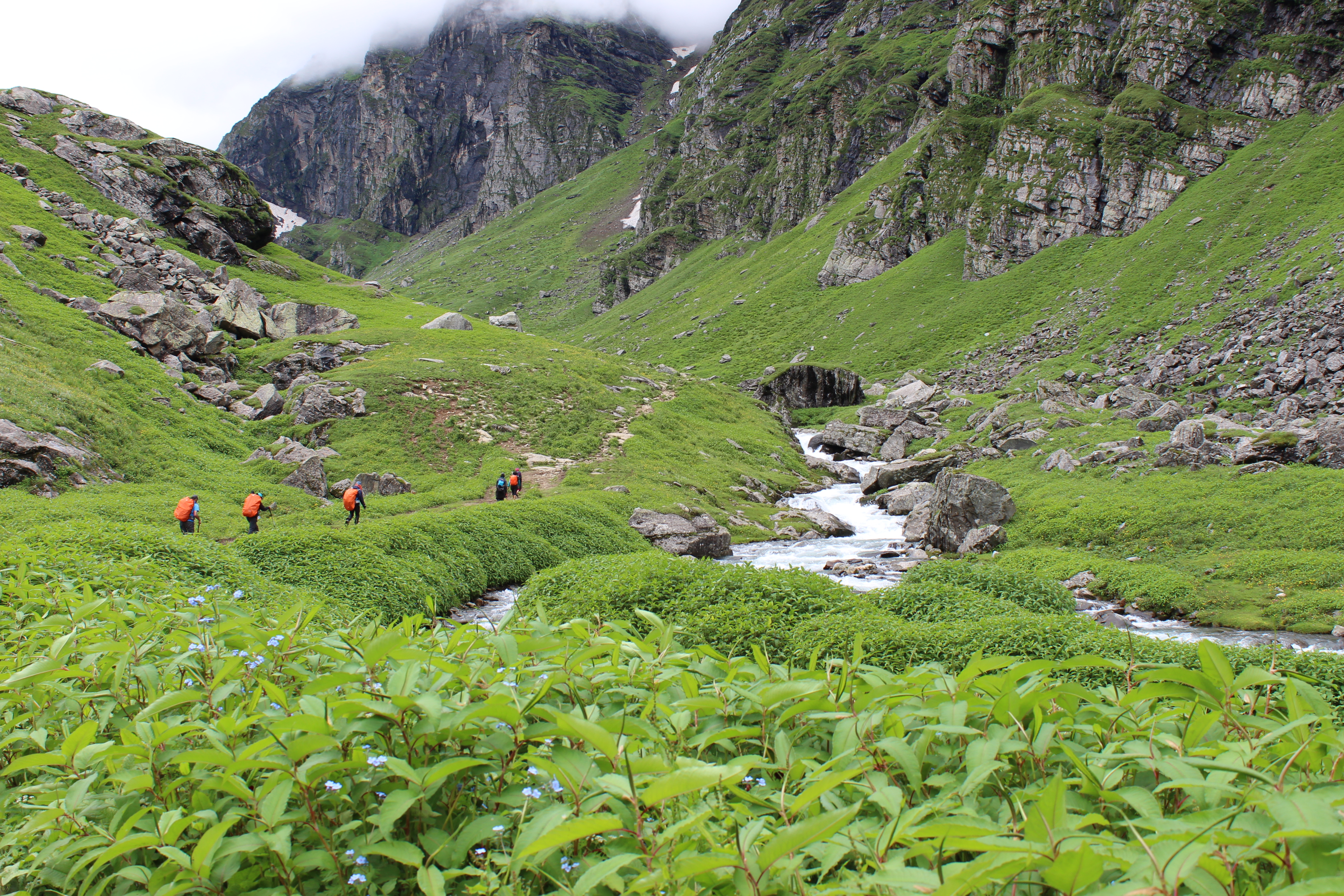 Hampta Pass - A Rendezvous For Men and Mountains