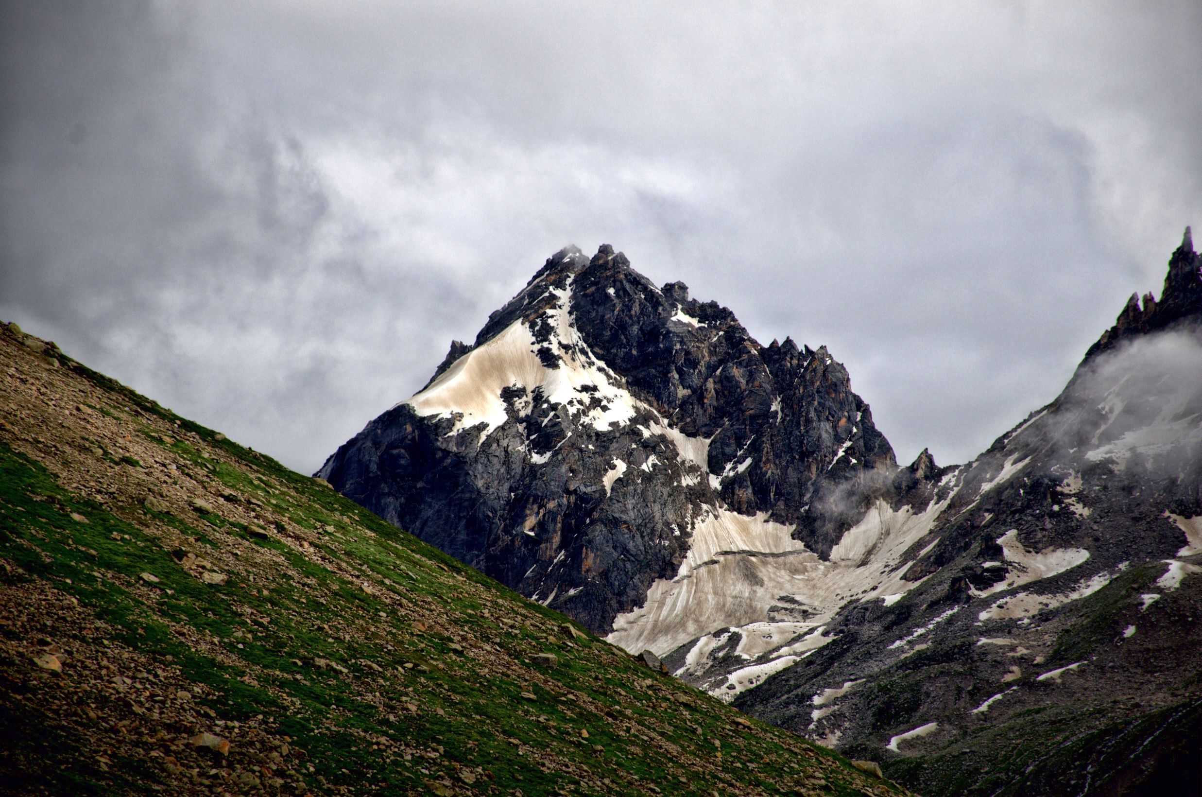 Hampta Pass - A Rendezvous For Men and Mountains