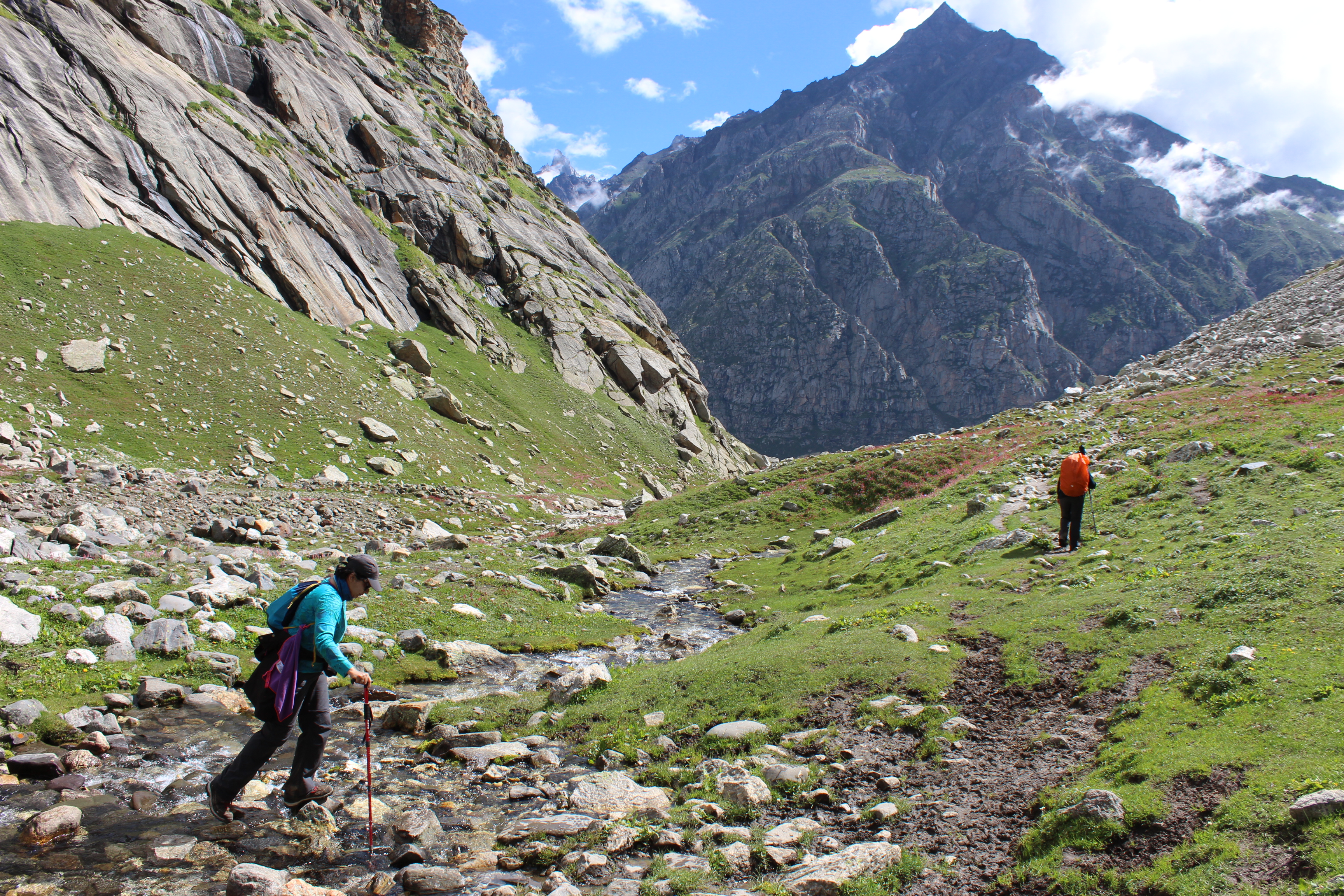 Hampta Pass - A Rendezvous For Men and Mountains