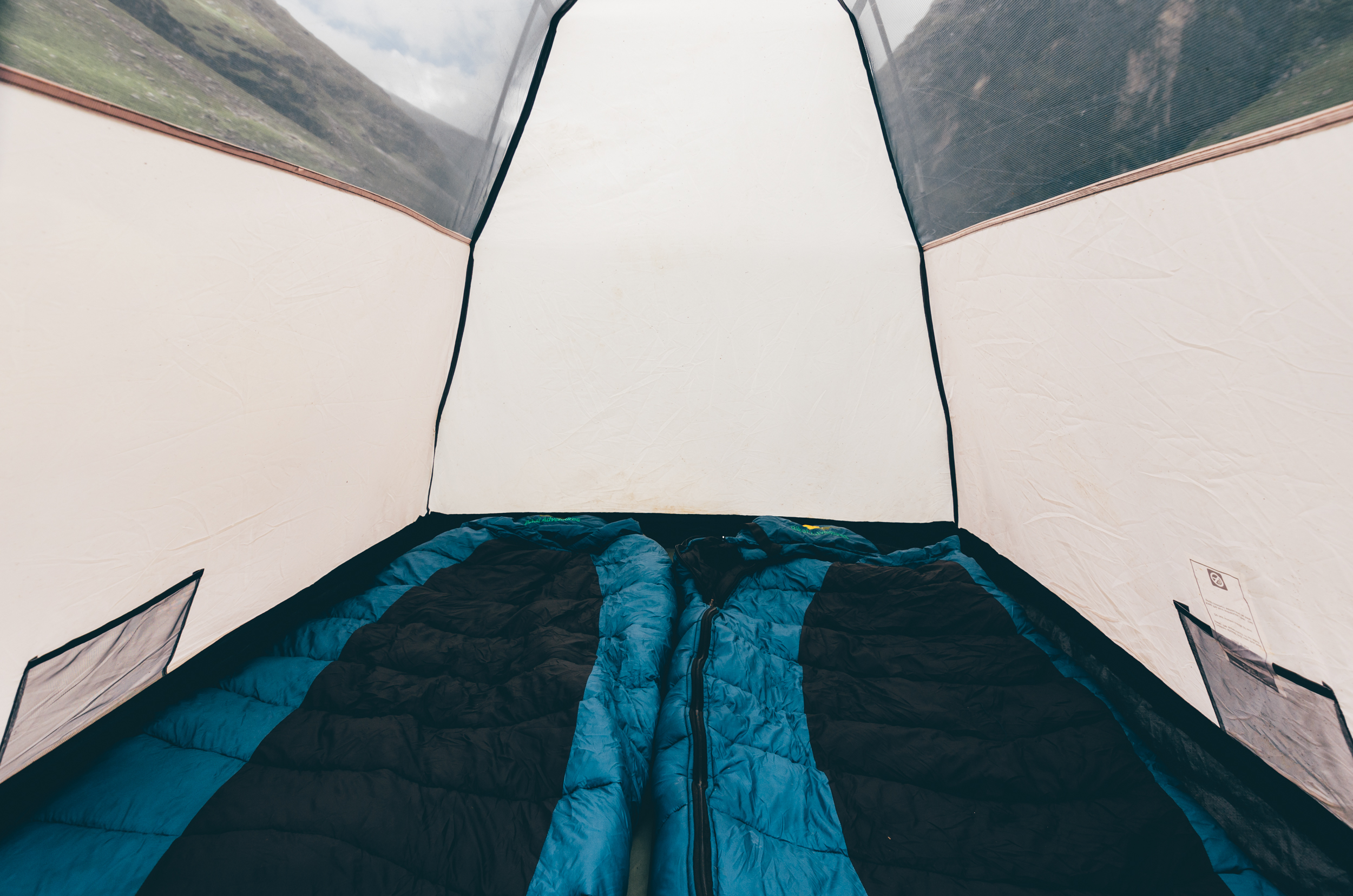 10 Tips for Staying Warm in Himalayan Winters