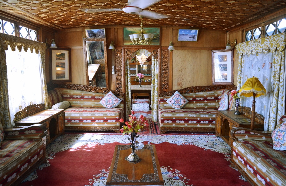 Srinagar and Kashmir: Touring while Trekking