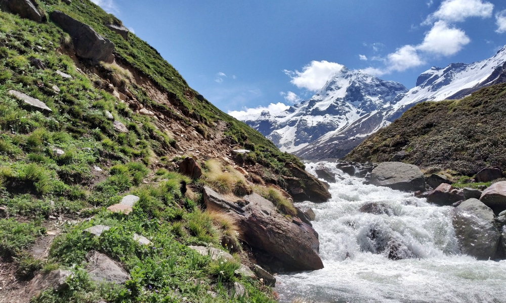 Dev Kyara – A Gallery of Waterfalls, Meadows & Peaks