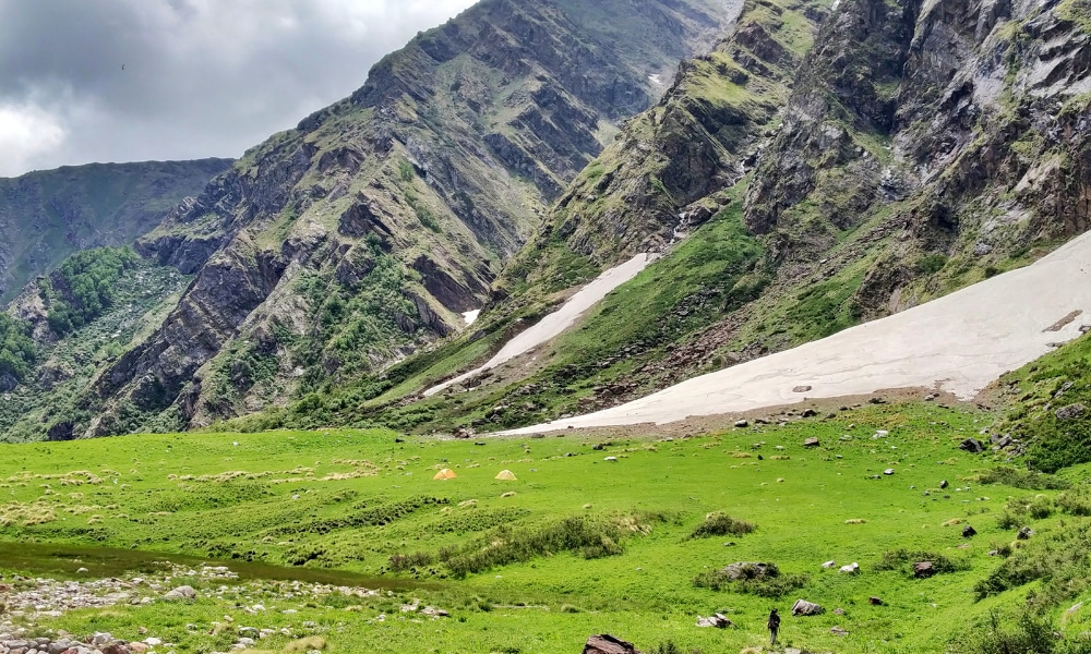Dev Kyara – A Gallery of Waterfalls, Meadows & Peaks