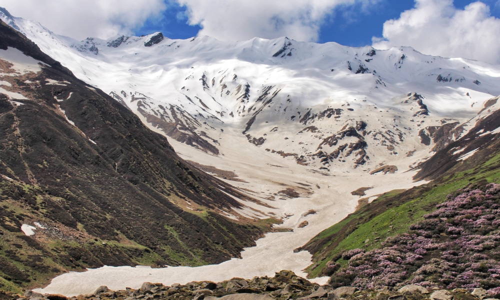 Dev Kyara – A Gallery of Waterfalls, Meadows & Peaks