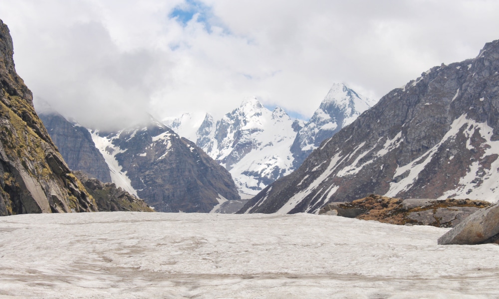 Dev Kyara – A Gallery of Waterfalls, Meadows & Peaks