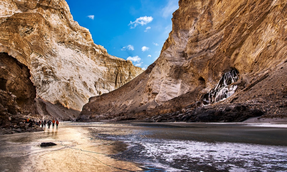 Why You Must Do A Winter Trek At Least Once In Your Life