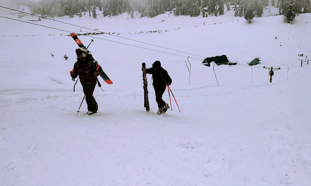 A Guide to Skiing in Gulmarg: Frequently Asked Questions