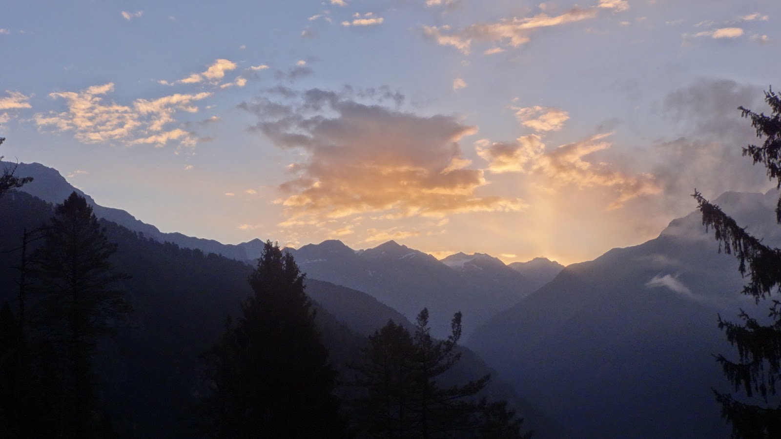 Laws of the Jungle : A Weekend Trek to Tirthan Valley