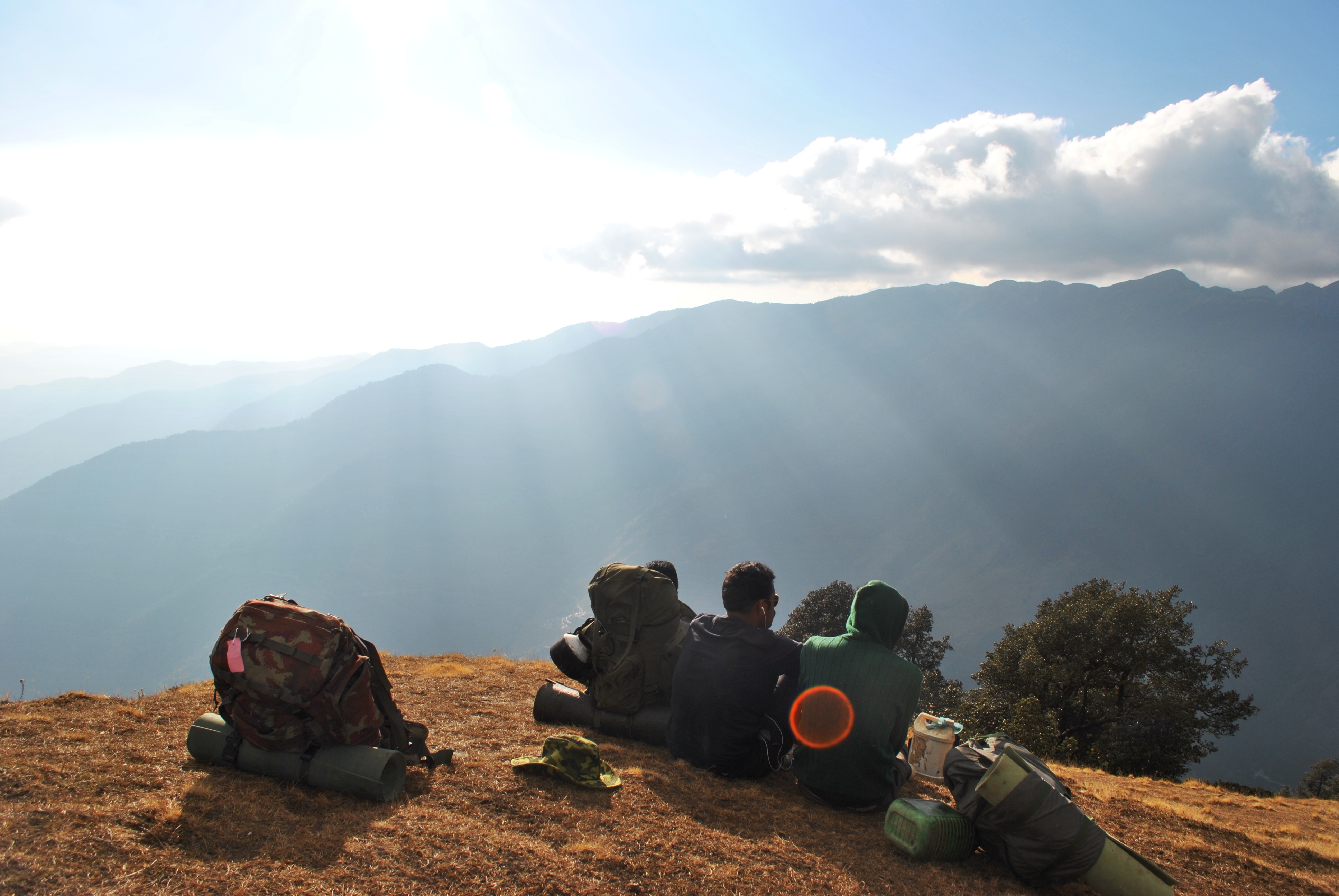 Days Of Solitude, A Could Have Been Bear & The Mystery Lake - Roopkund Trek !