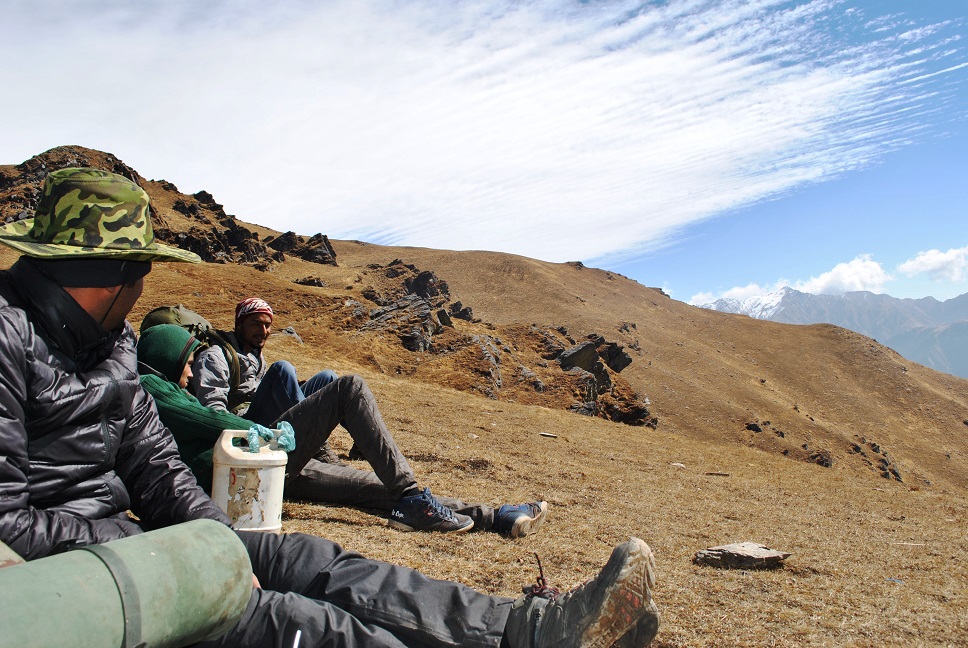 Days Of Solitude, A Could Have Been Bear & The Mystery Lake - Roopkund Trek !