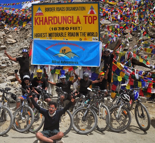 Conquering Your Fears, Gaining Yourself : Manali - Khardung La Cycling Expedition ( Part - 4 : Tso Kar to Khardung La )
