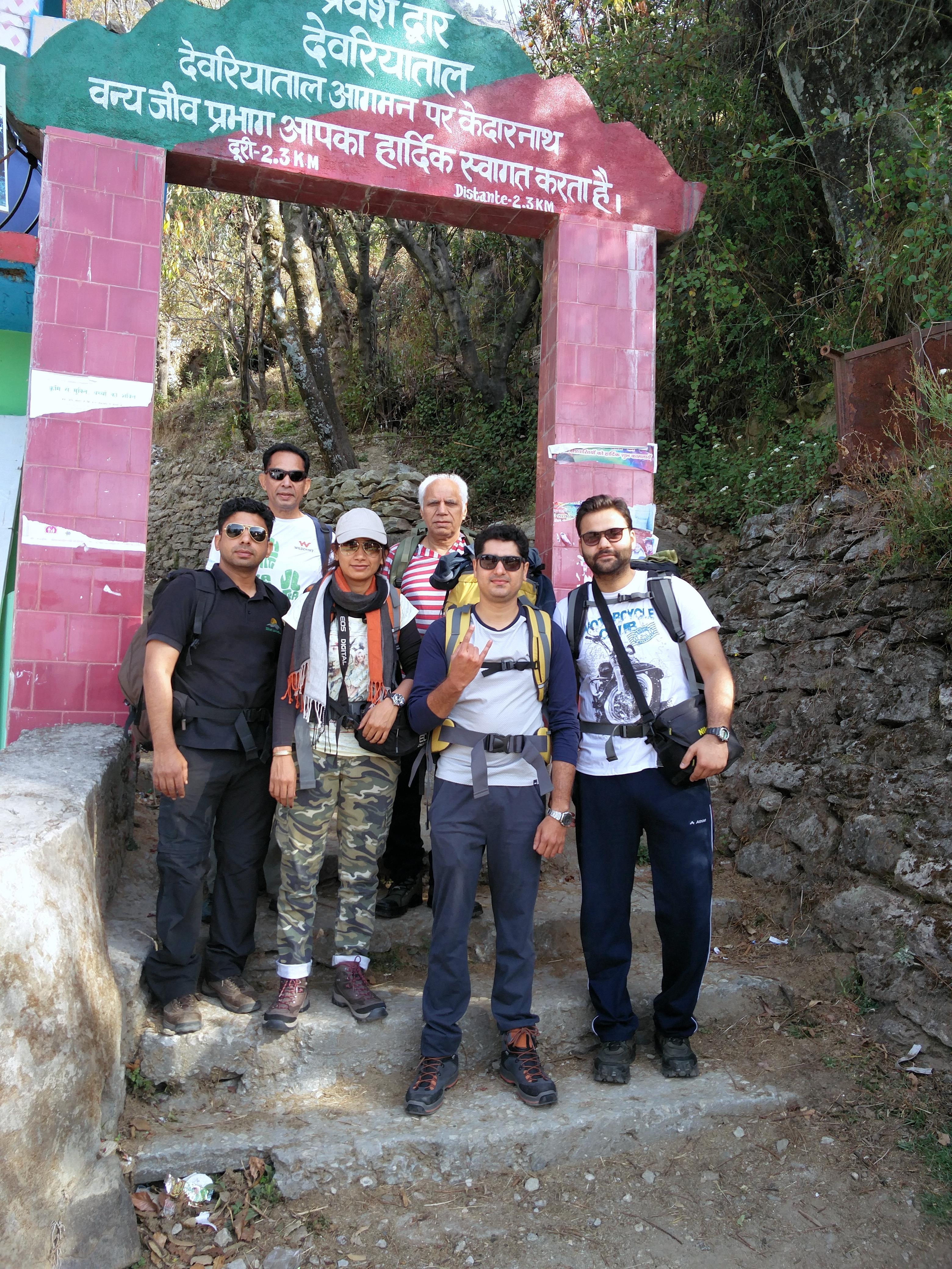 Deoria Tal - Chandrashila Trek 2016