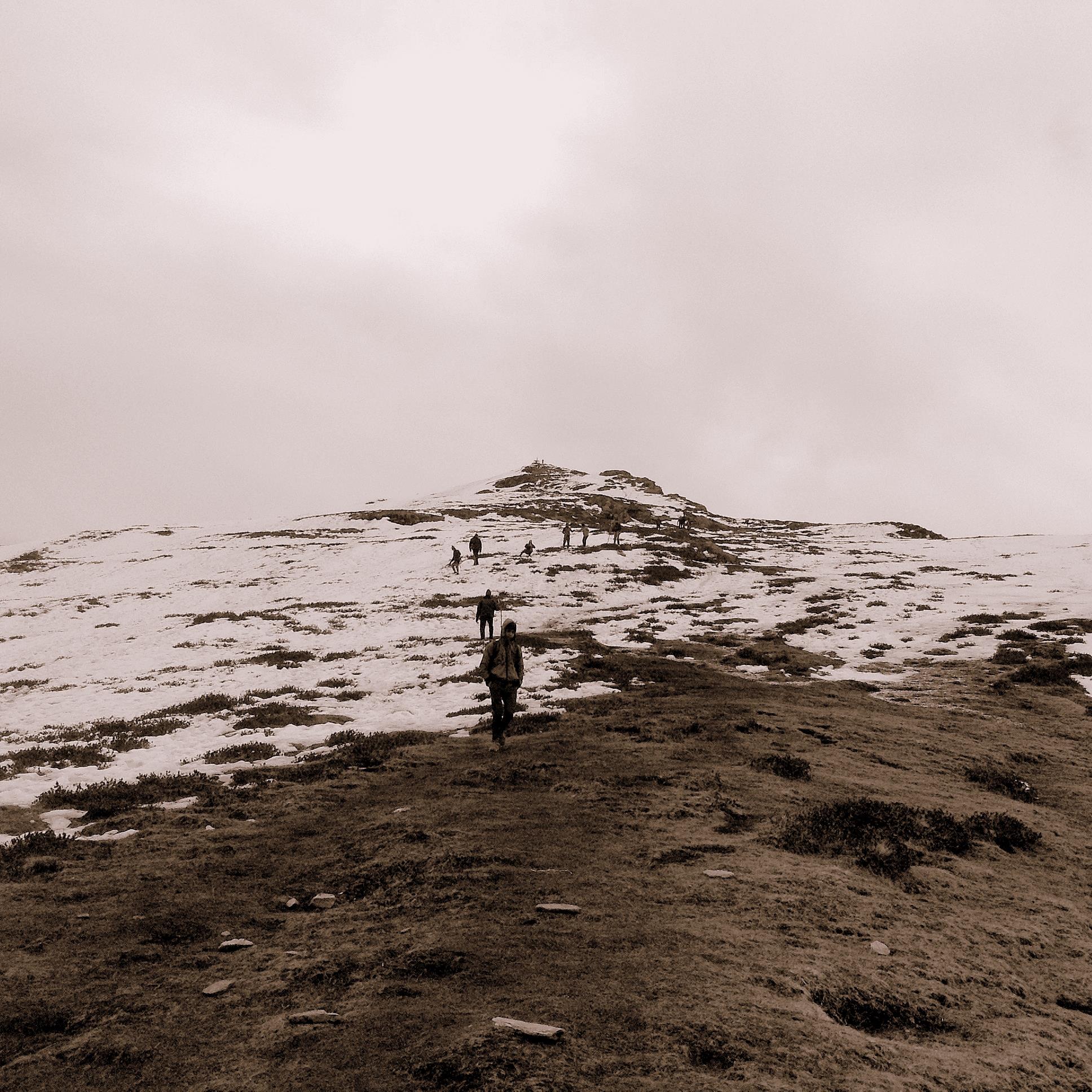 Deoria Tal - Chandrashila Trek 2016