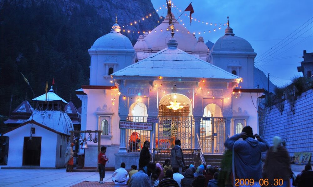 A trek to Kalindi pass