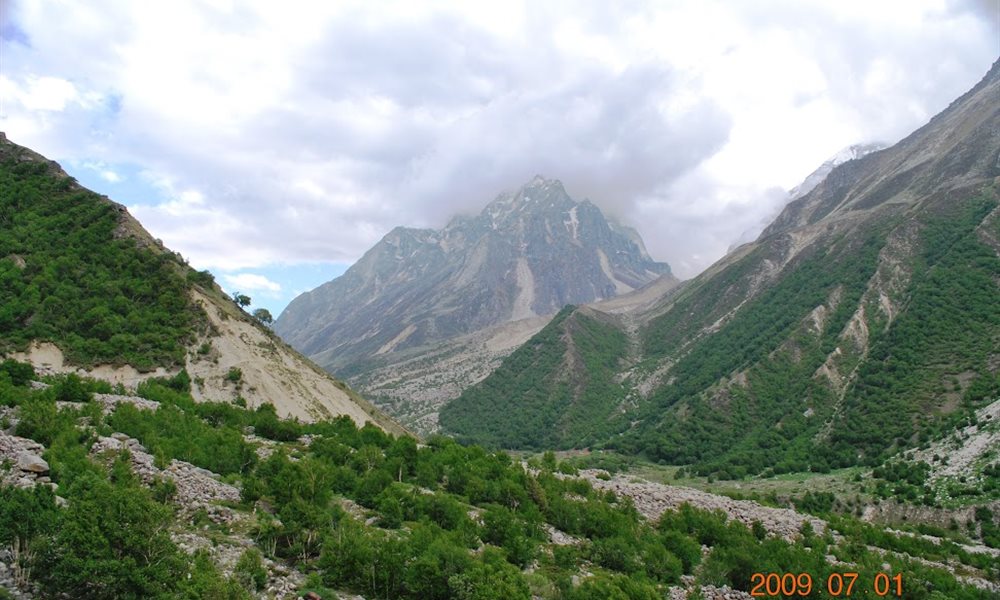 A trek to Kalindi pass