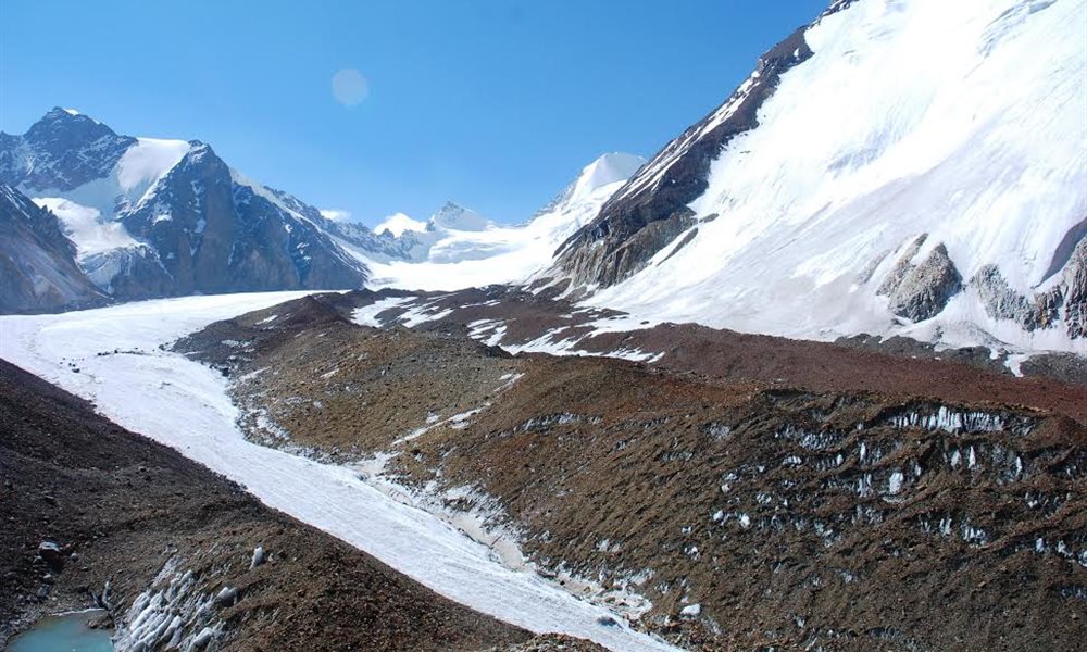 A trek to Kalindi pass