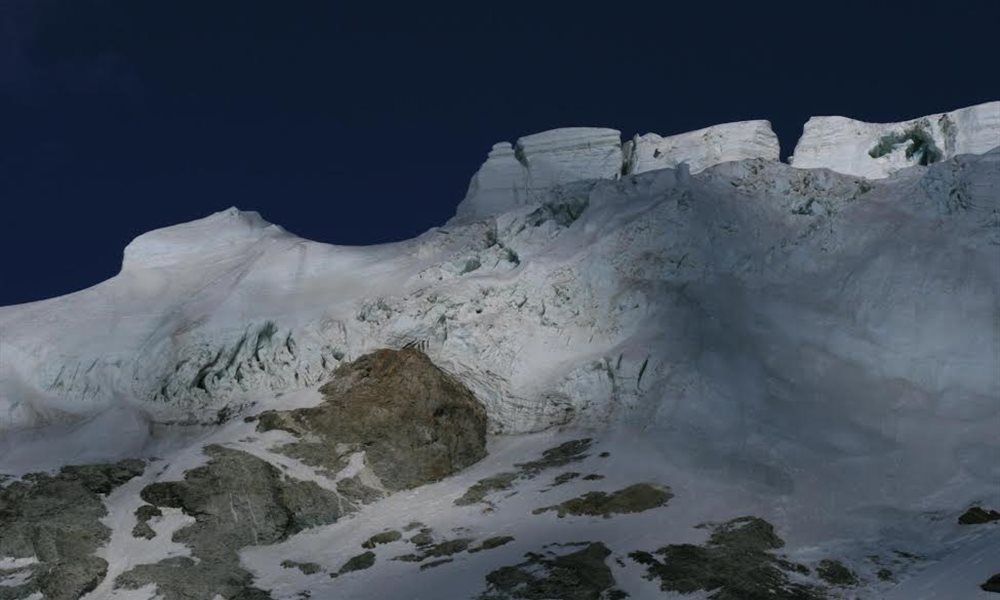 A trek to Kalindi pass