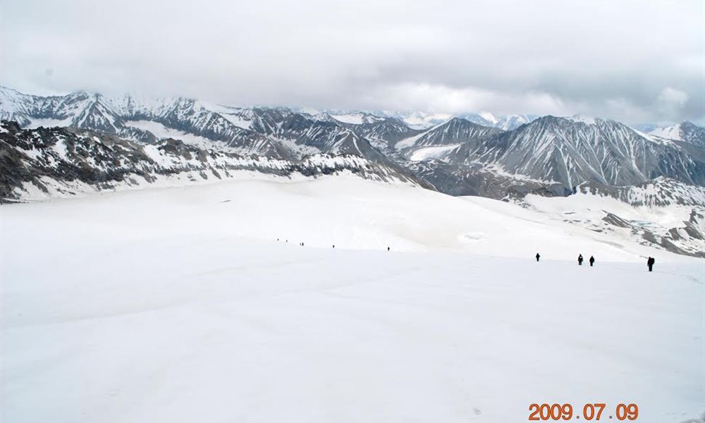 A trek to Kalindi pass