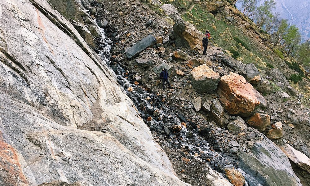 The Kedar Tal Trek Challenge: Are You Brave Enough?