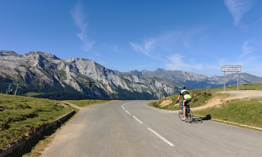 Coolest biking tours around the world to add to your Bike-It list