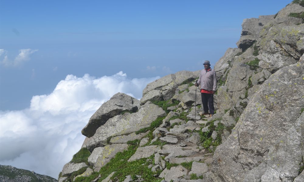The ultimate guide to Indrahar Pass Trek in monsoon