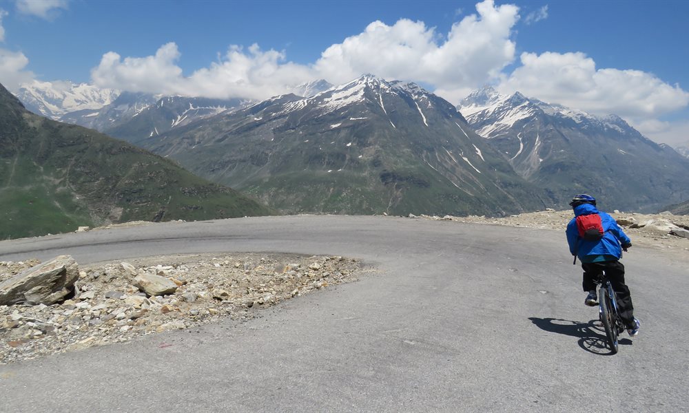 Manali To Leh Cycling Expedition Is Epic And Challenging