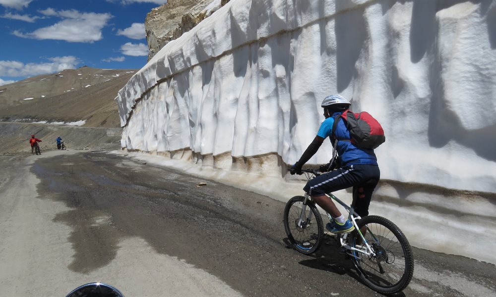 Manali To Leh Cycling Expedition Is Epic And Challenging