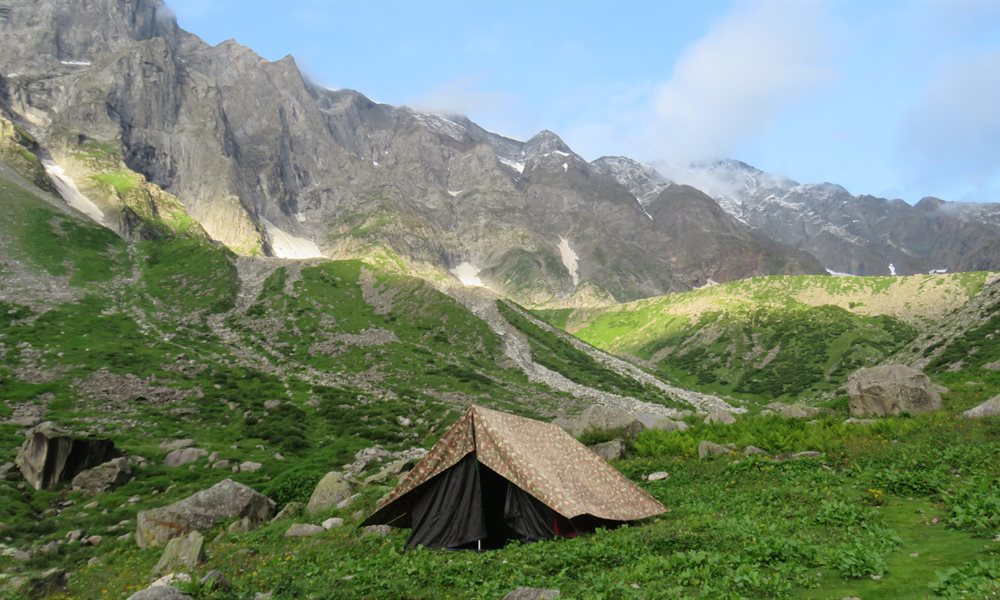 12 Things You Should Look Forward To On  Your Beas Kund Trek