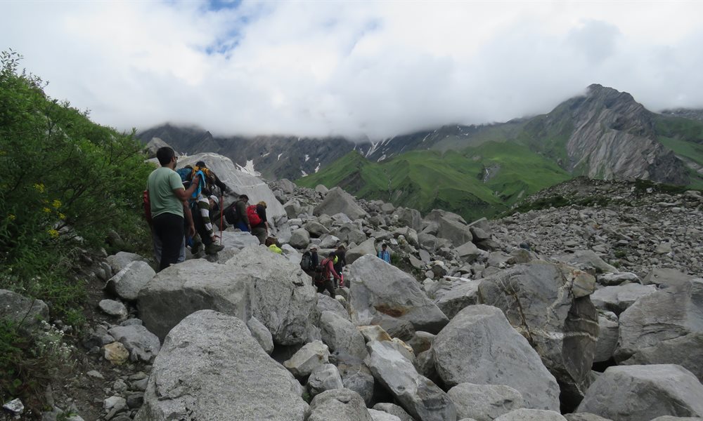 12 Things You Should Look Forward To On  Your Beas Kund Trek