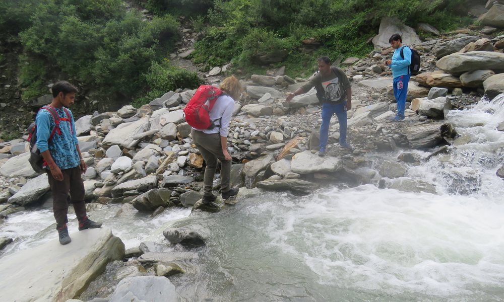 12 Things You Should Look Forward To On  Your Beas Kund Trek