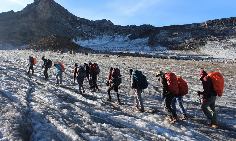 Ten days, ten reasons to go on Pin Parvati Pass