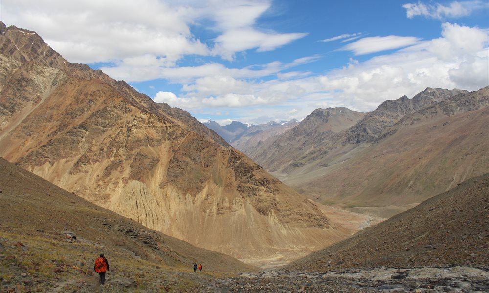 A beautiful marriage of two soulful valleys: Pin Parvati Pass 