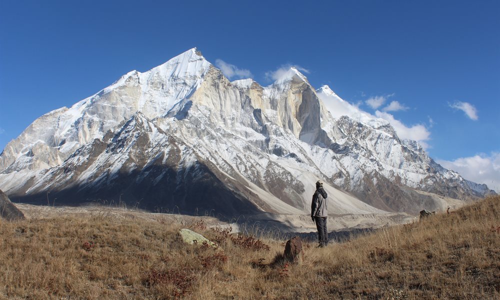 Legendary peaks and glaciers around Vasuki Tal 