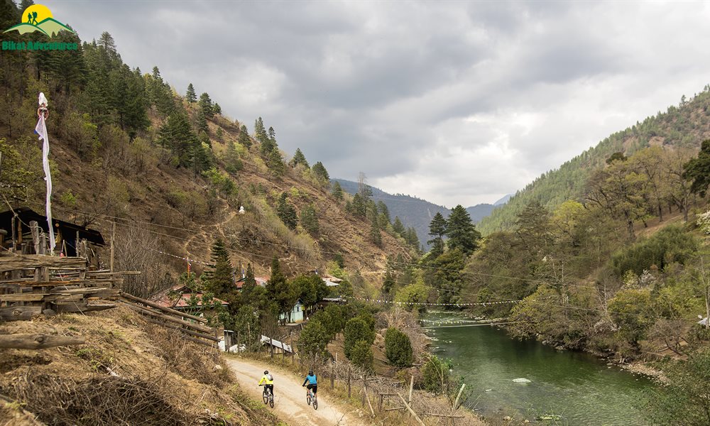 Raining, with a chance of more rain - Cycling to the Kingdom of Tawang