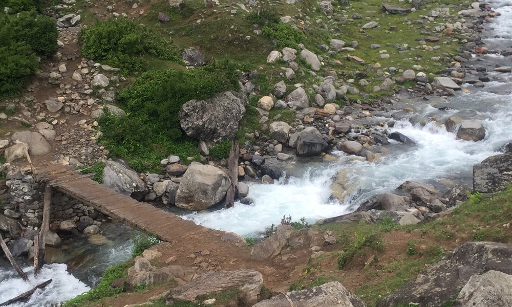 Hampta Pass – Escapade at a Bargain