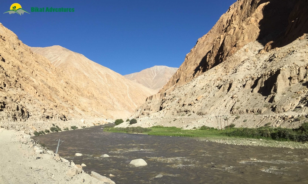 A sea among mountains : Cycling from Leh to Tso Moriri
