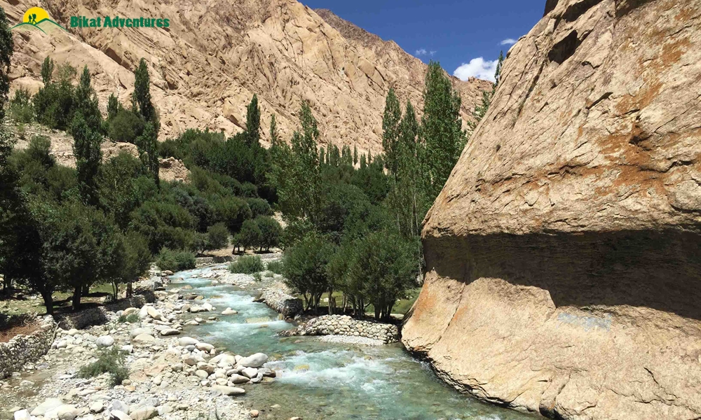 A sea among mountains : Cycling from Leh to Tso Moriri