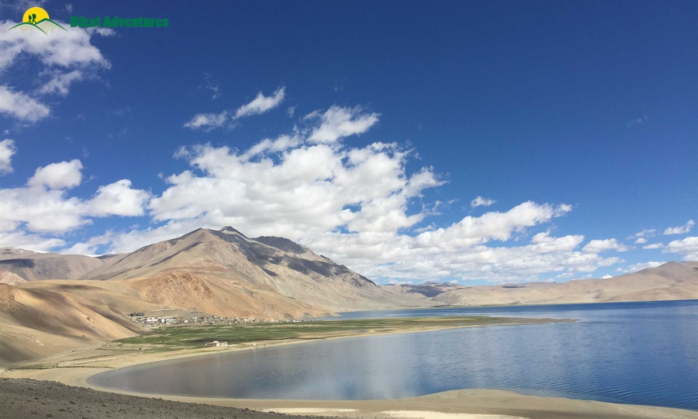 A sea among mountains : Cycling from Leh to Tso Moriri