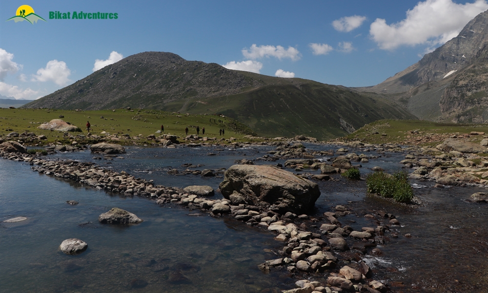 Why Kashmir Great Lakes Should Be Your Next Trek