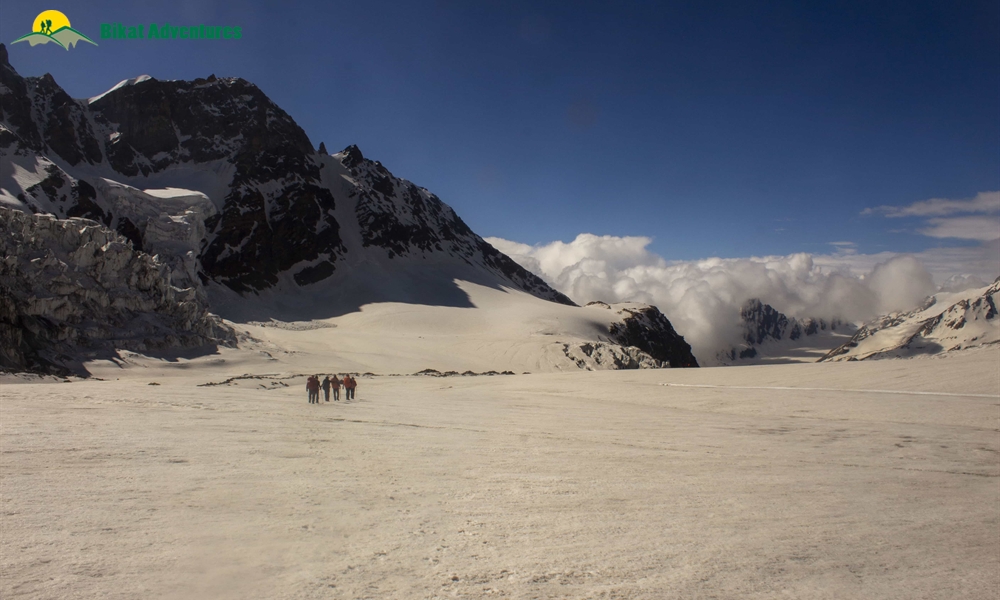 Auden's Col Trek Picture Bikat