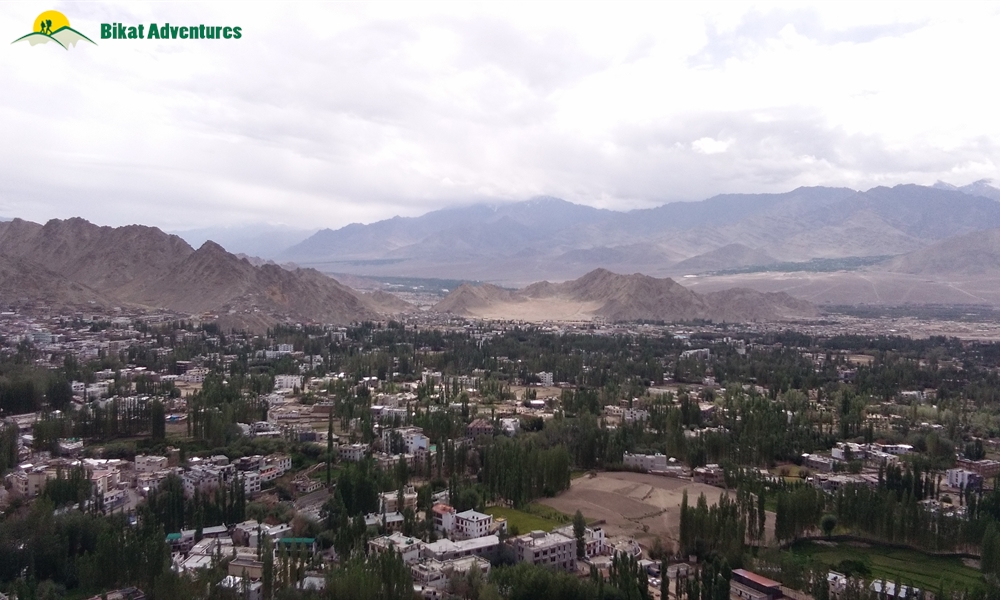 KANG YATSE II (THE PEAK OF MARKHA ) OR MARKHA VALLEY ? WHY NOT BOTH?