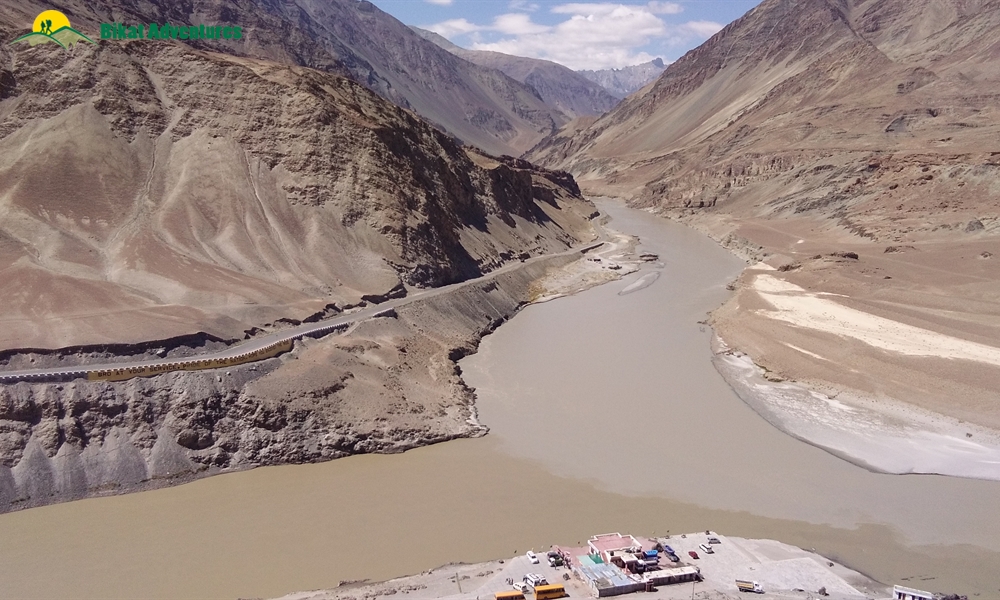 KANG YATSE II (THE PEAK OF MARKHA ) OR MARKHA VALLEY ? WHY NOT BOTH?